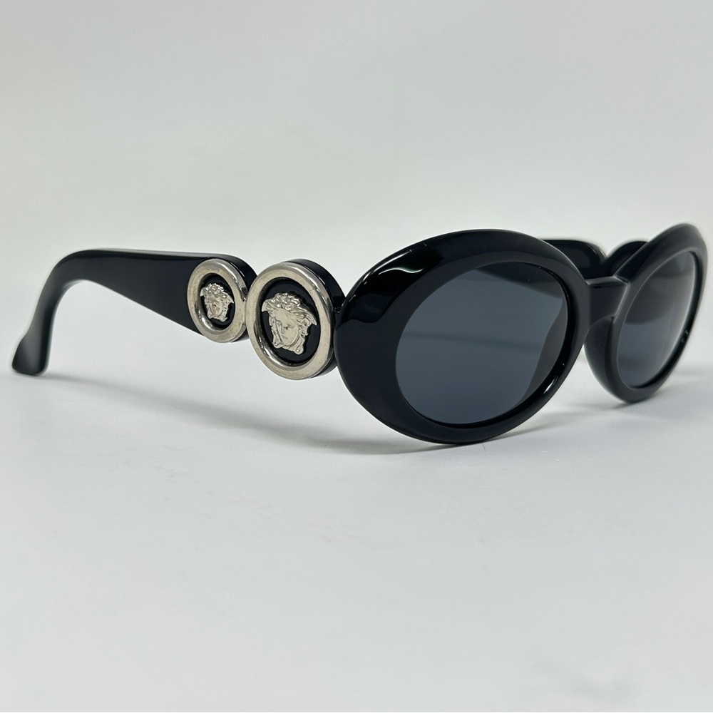 Vintage GIANNI VERSACE Sunglasses 527 col n52 Oval Double Medusa Sunglasses